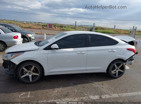 3KPC24A68LE098823 2020 HYUNDAI ACCENT White 360 interior view