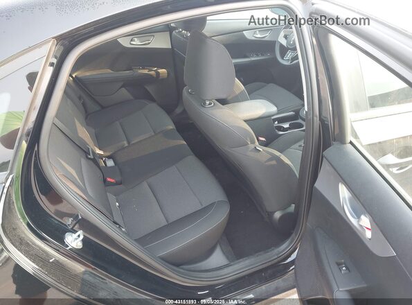 3KPF24AD1RE803076 2024 KIA FORTE Черный Вид наклейки с VIN-кодом