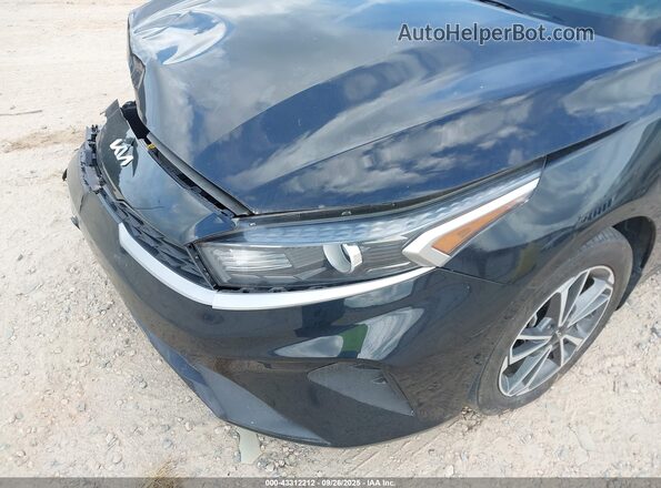 3KPF24AD2NE459185 2022 KIA FORTE Black 