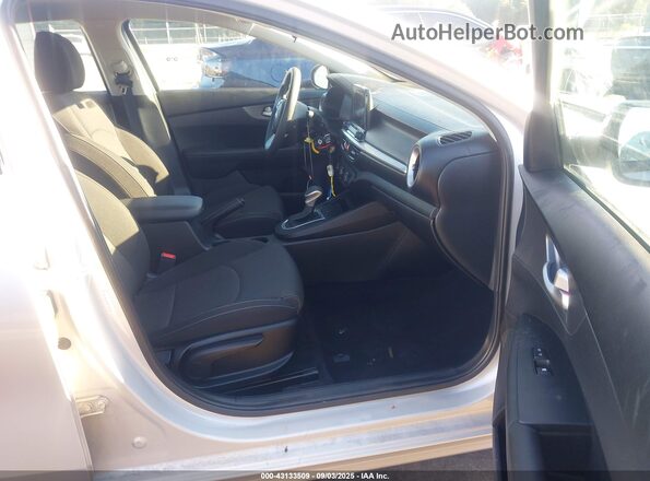 3KPF24AD4LE205832 2020 KIA FORTE Silver Vista interior delantera