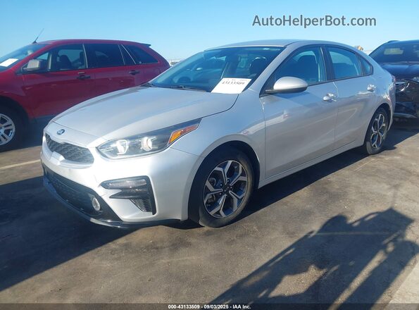 3KPF24AD4LE205832 2020 KIA FORTE Silver Vista tres cuartos delantera izquierda