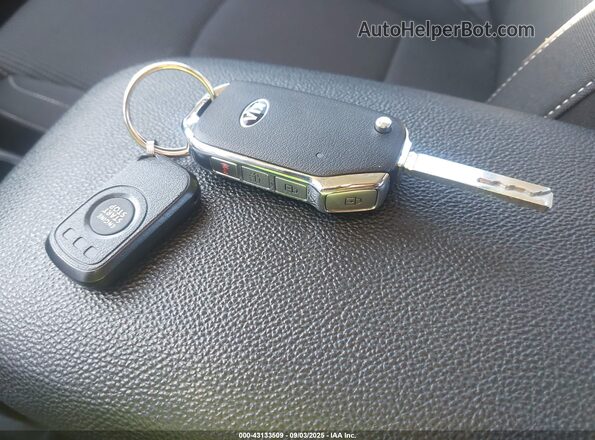 3KPF24AD4LE205832 2020 KIA FORTE Silver Vista del salpicadero