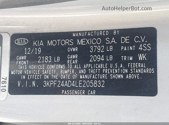 3KPF24AD4LE205832 2020 KIA FORTE Silver Vista del compartimento del motor