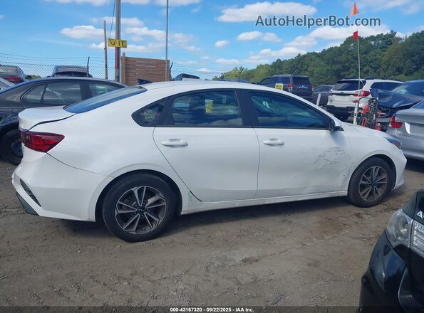 3KPF24AD4PE645247 2023 KIA FORTE White 
