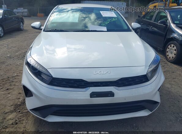 3KPF24AD4PE645247 2023 KIA FORTE White 