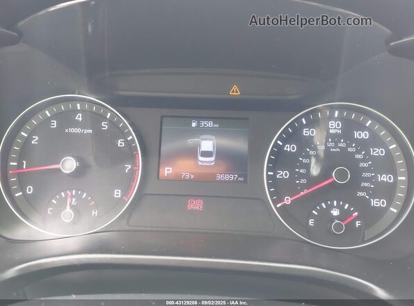 3KPF24AD5LE190774 2020 KIA FORTE Silver Widok tylnych siedzeń