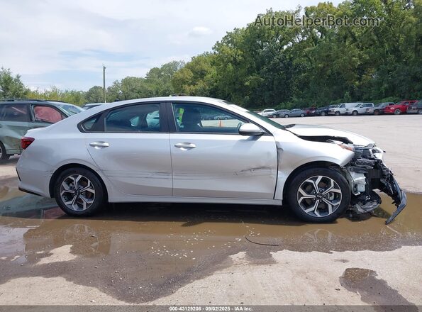 3KPF24AD5LE190774 2020 KIA FORTE Silver Widok wnętrza 360 stopni