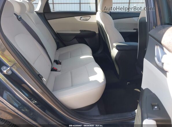 3KPF24AD5PE658153 2023 KIA FORTE Gray Widok naklejki z numerem VIN