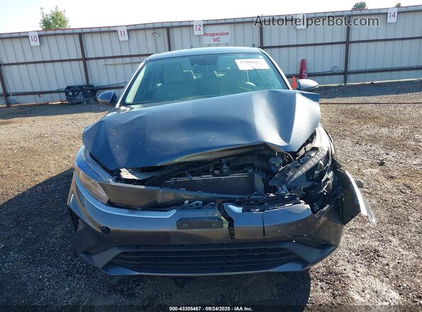 3KPF24AD5PE658153 2023 KIA FORTE Gray Widok wnętrza z tyłu