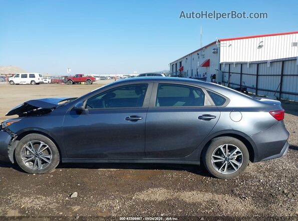 3KPF24AD5PE658153 2023 KIA FORTE Gray 