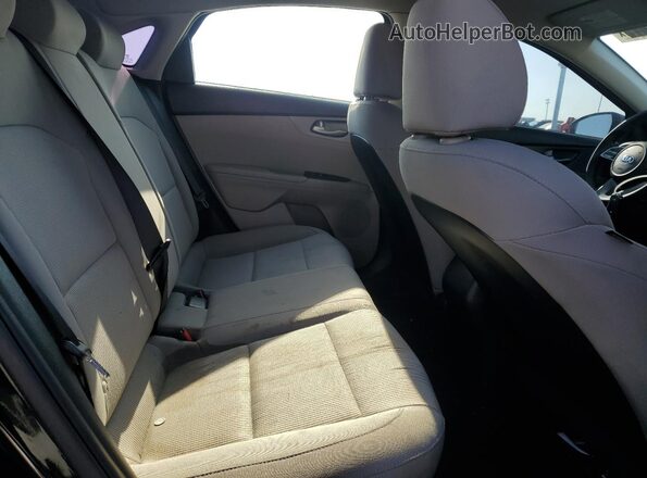 3KPF24AD6LE184353 2020 KIA FORTE Black Widok tylnych siedzeń