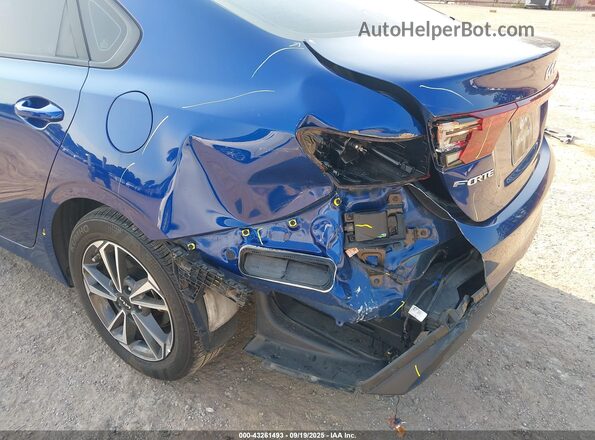 3KPF24AD6PE673132 2023 KIA FORTE Синий Вид спереди