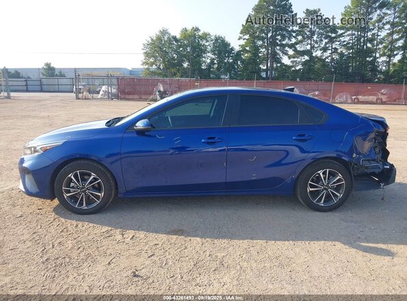3KPF24AD6PE673132 2023 KIA FORTE Синий Панорамный вид салона 360°