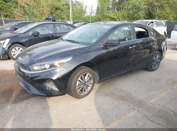 3KPF24AD8NE430693 2022 KIA FORTE Black Przód lewy
