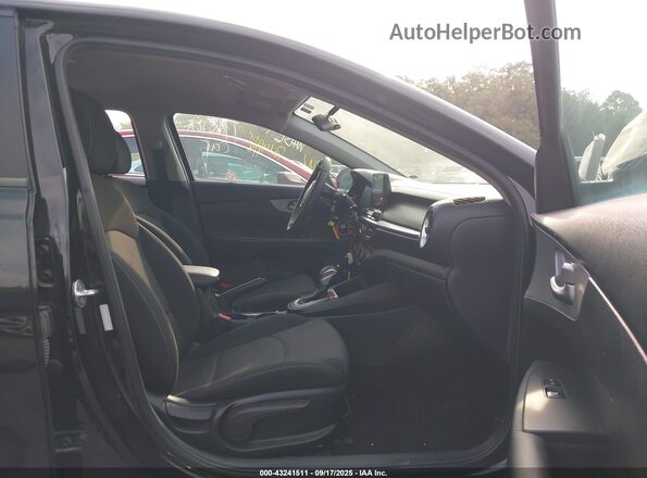 3KPF24AD8NE430693 2022 KIA FORTE Black Widok wnętrza z przodu