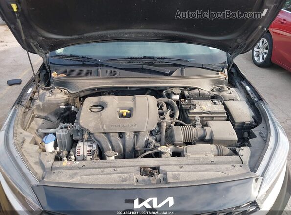 3KPF24AD8NE430693 2022 KIA FORTE Black Widok z tyłu