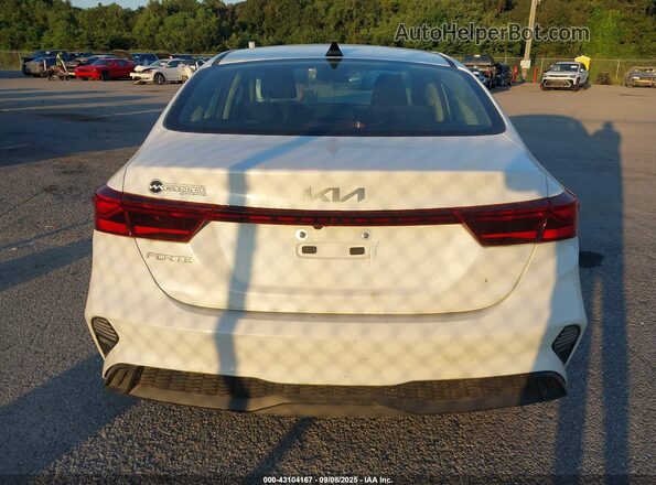 3KPF24AD8RE771260 2024 KIA FORTE White 