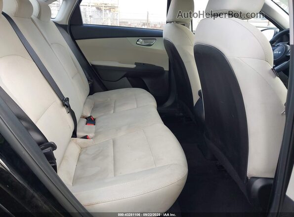 3KPF24AD9PE545323 2023 KIA FORTE Black Вид наклейки з VIN-кодом