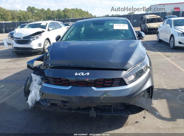 3KPF54AD0PE555813 2023 KIA FORTE Gray Вид задньої частини салону