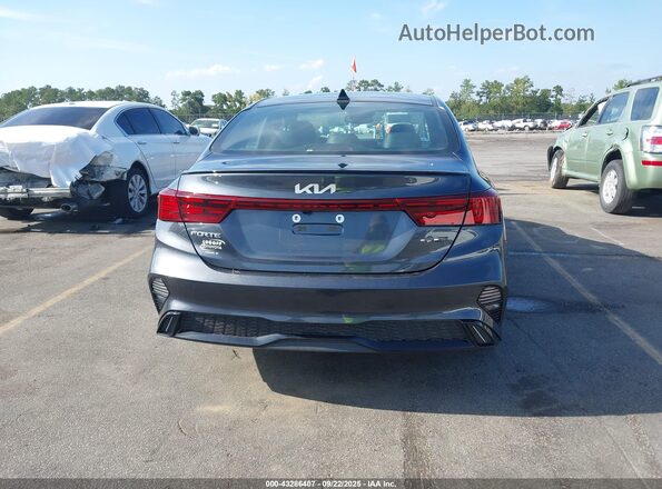 3KPF54AD0PE555813 2023 KIA FORTE Gray 