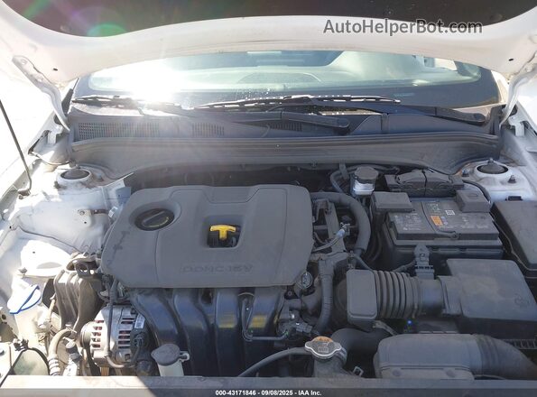 3KPF54AD5PE553670 2023 KIA FORTE White Widok z tyłu
