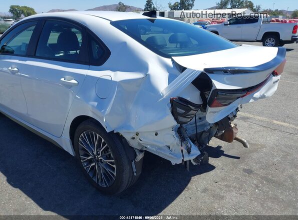 3KPF54AD5PE553670 2023 KIA FORTE White 