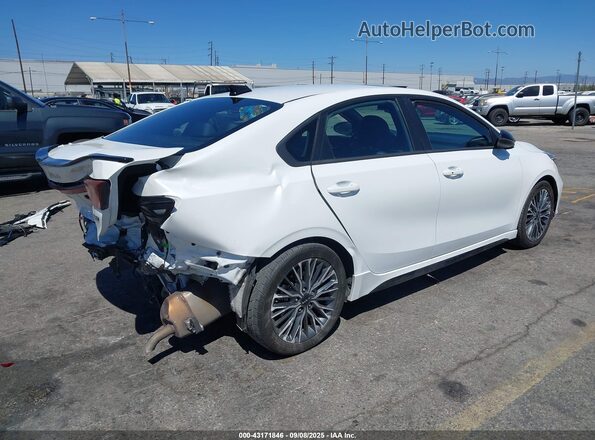 3KPF54AD5PE553670 2023 KIA FORTE White Tył prawy