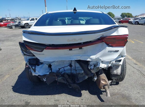 3KPF54AD5PE553670 2023 KIA FORTE White Widok z przodu