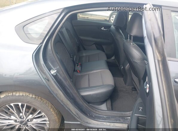 3KPF54AD7NE440476 2022 KIA FORTE Gray VIN sticker view