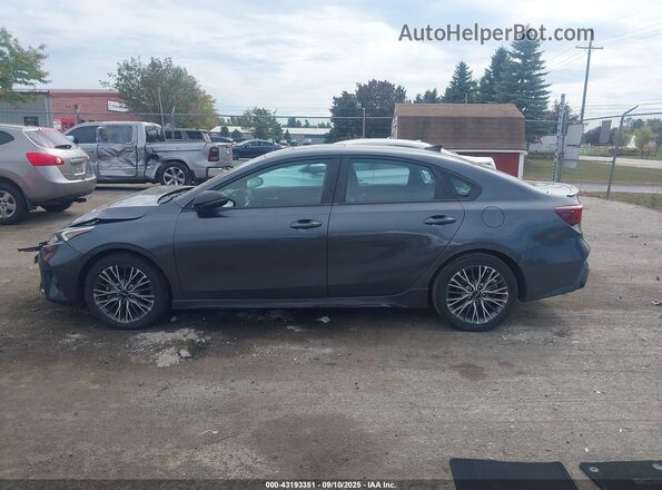 3KPF54AD7NE440476 2022 KIA FORTE Gray 360 interior view