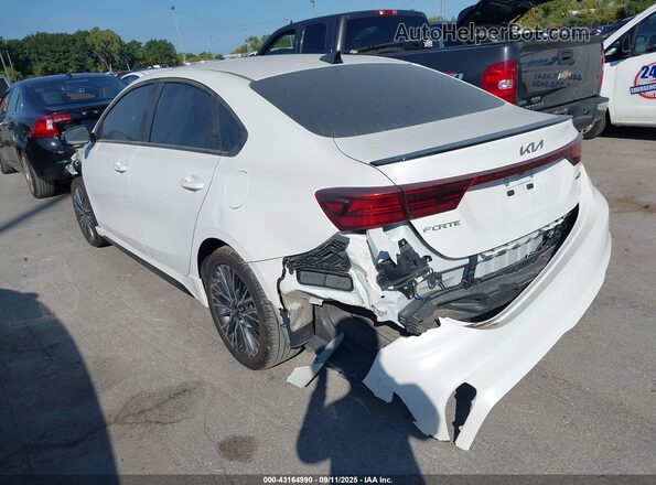 3KPF54AD8NE511314 2022 KIA FORTE White Trasero izquierdo