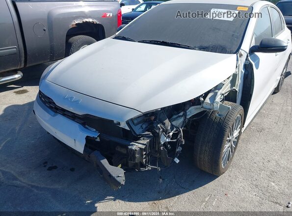 3KPF54AD8NE511314 2022 KIA FORTE White 