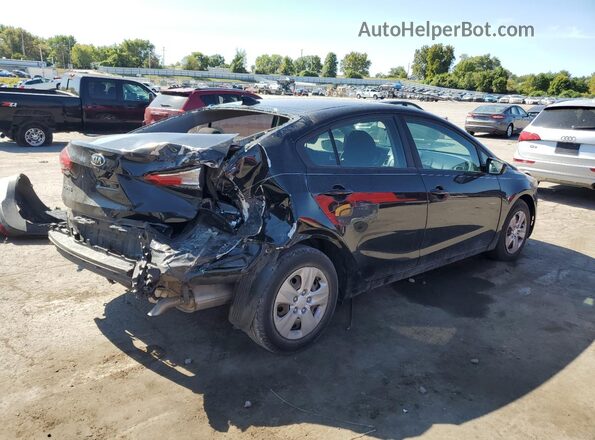 3KPFK4A74JE218538 2018 KIA FORTE Black 