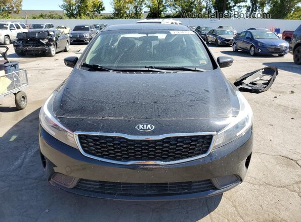 3KPFK4A74JE218538 2018 KIA FORTE Black 