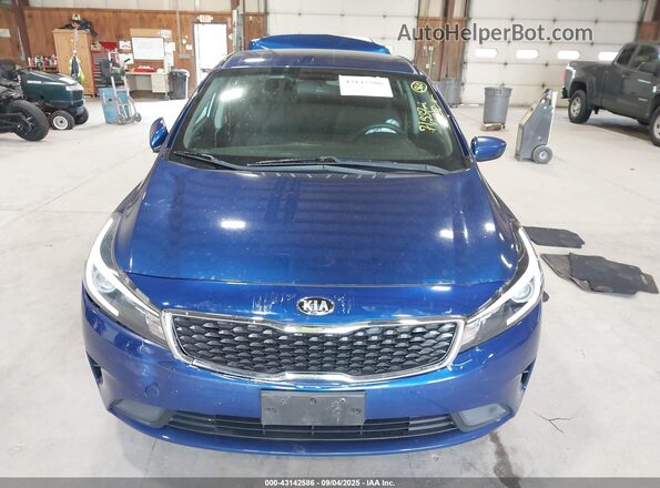 3KPFK4A75JE258028 2018 KIA FORTE Blue 