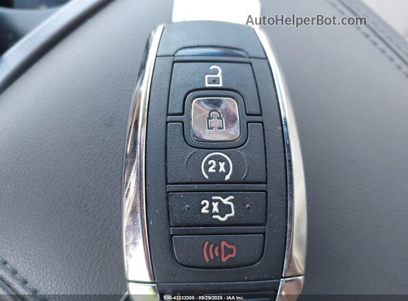 3LN6L5A98LR618095 2020 LINCOLN MKZ White Вид панелі приладів