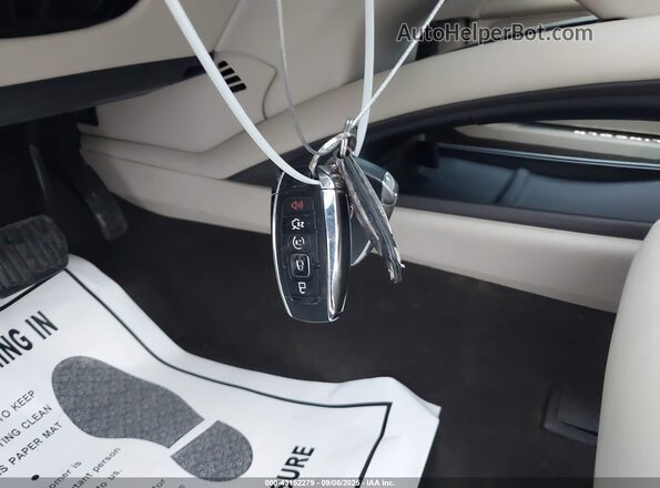 3LN6L5A99LR613925 2020 LINCOLN MKZ White Vista del salpicadero
