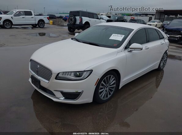 3LN6L5A99LR613925 2020 LINCOLN MKZ White Vista tres cuartos delantera izquierda