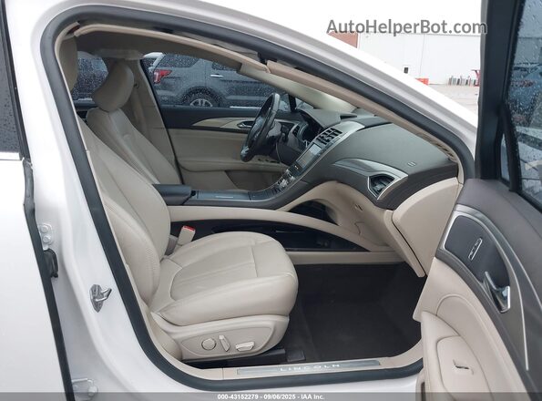 3LN6L5A99LR613925 2020 LINCOLN MKZ White Vista interior delantera