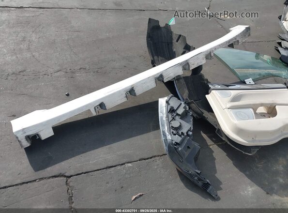 3LN6L5MU7HR608245 2017 LINCOLN MKZ HYBRID White 