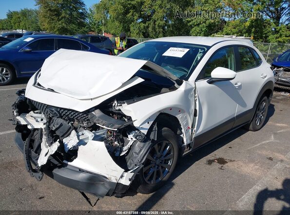 3MVDMBAL7MM236401 2021 MAZDA CX-30 White Front view