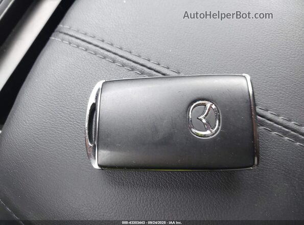 3MVDMBAMXSM757635 2025 MAZDA CX-30 White Vista del salpicadero