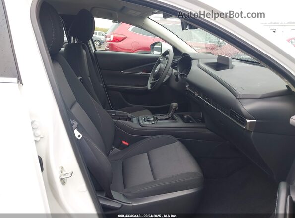 3MVDMBAMXSM757635 2025 MAZDA CX-30 White Vista interior delantera