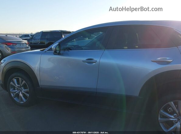 3MVDMBBL6MM271445 2021 MAZDA CX-30 Silver 360 interior view