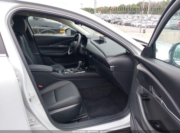 3MVDMBBM5SM814385 2025 MAZDA CX-30 Gray Front interior view