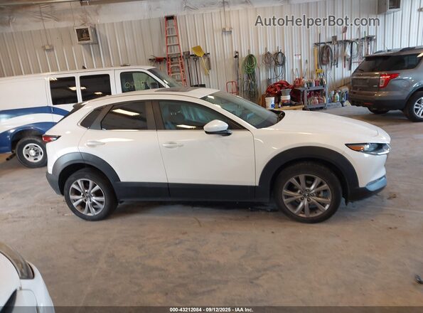 3MVDMBCL7MM212757 2021 MAZDA CX-30 White Vista interior trasera