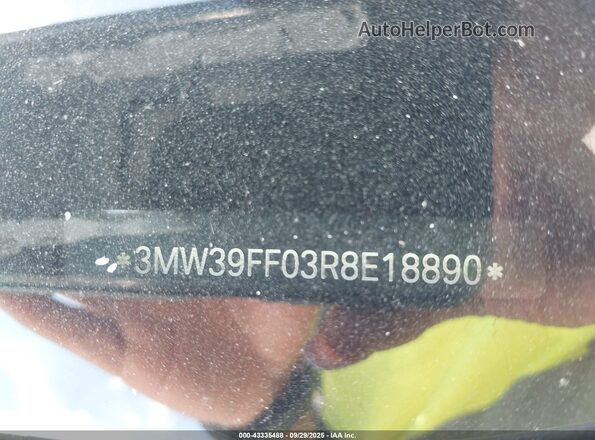 3MW39FF03R8E18890 2024 BMW 7 SERIES White 