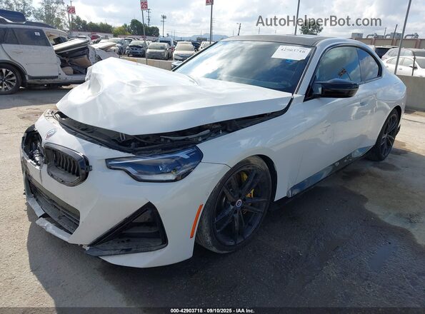 3MW43CM08P8D45780 2023 BMW M2 White Front left