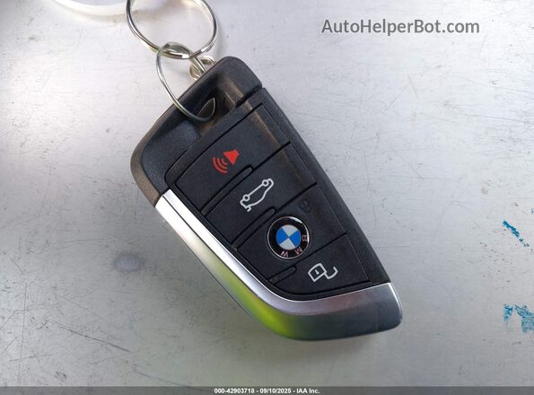 3MW43CM08P8D45780 2023 BMW M2 White Dashboard view