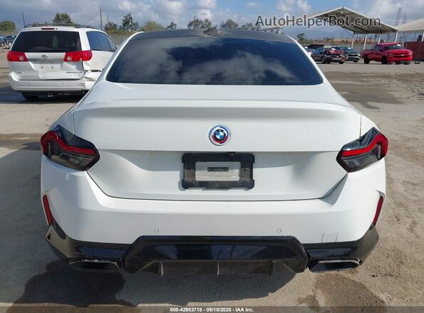 3MW43CM08P8D45780 2023 BMW M2 White 